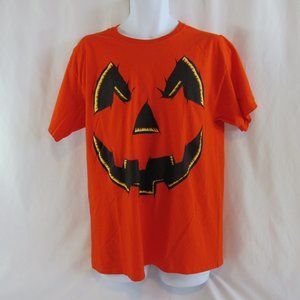 Halloween themed short sleeved t-shirt size Large